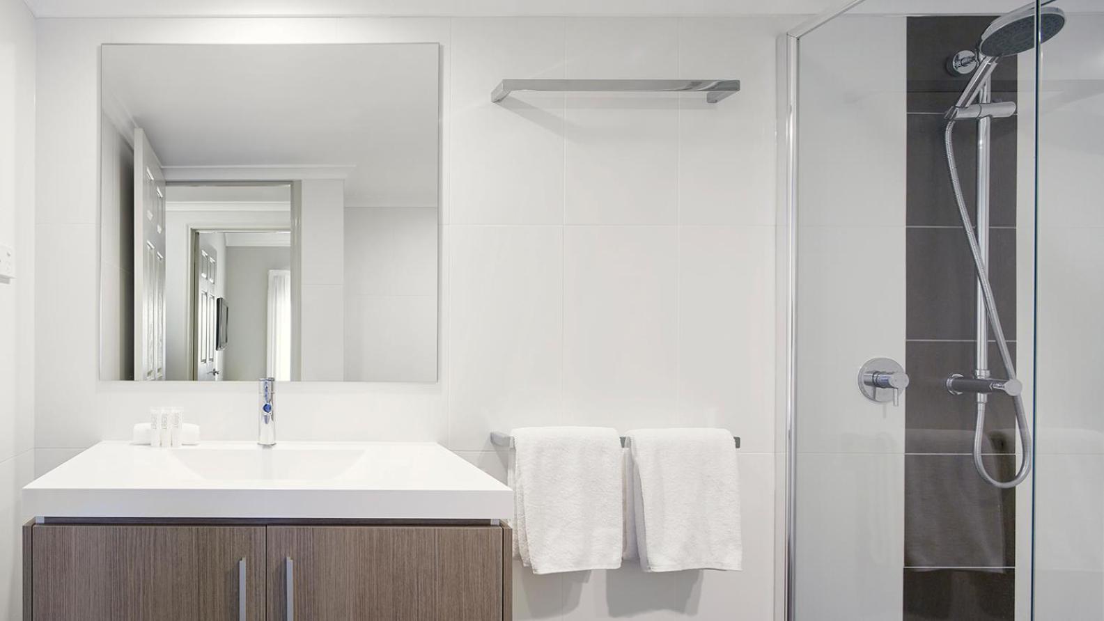 Pinnacle Apartments Canberra Exteriör bild