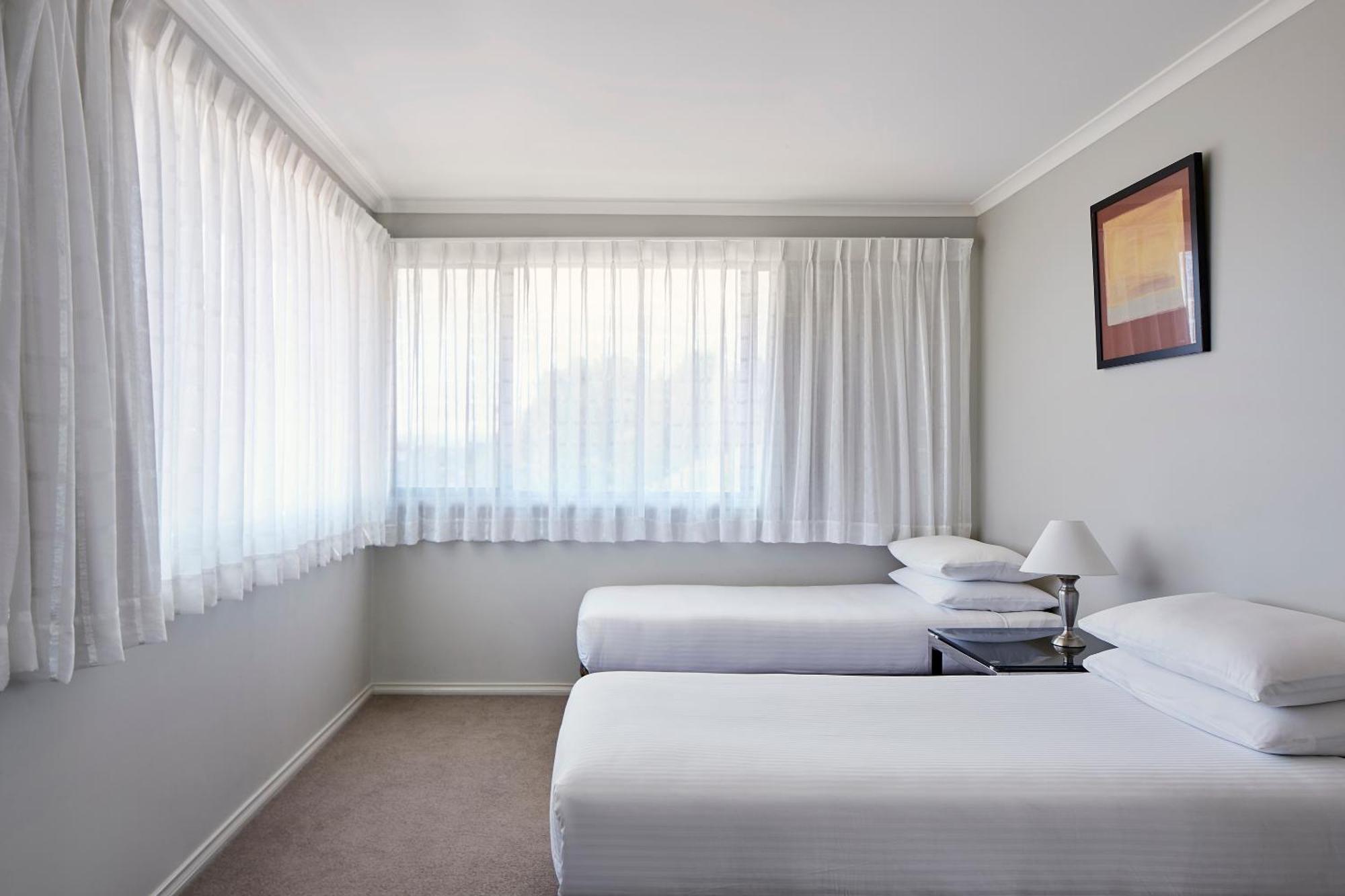Pinnacle Apartments Canberra Exteriör bild
