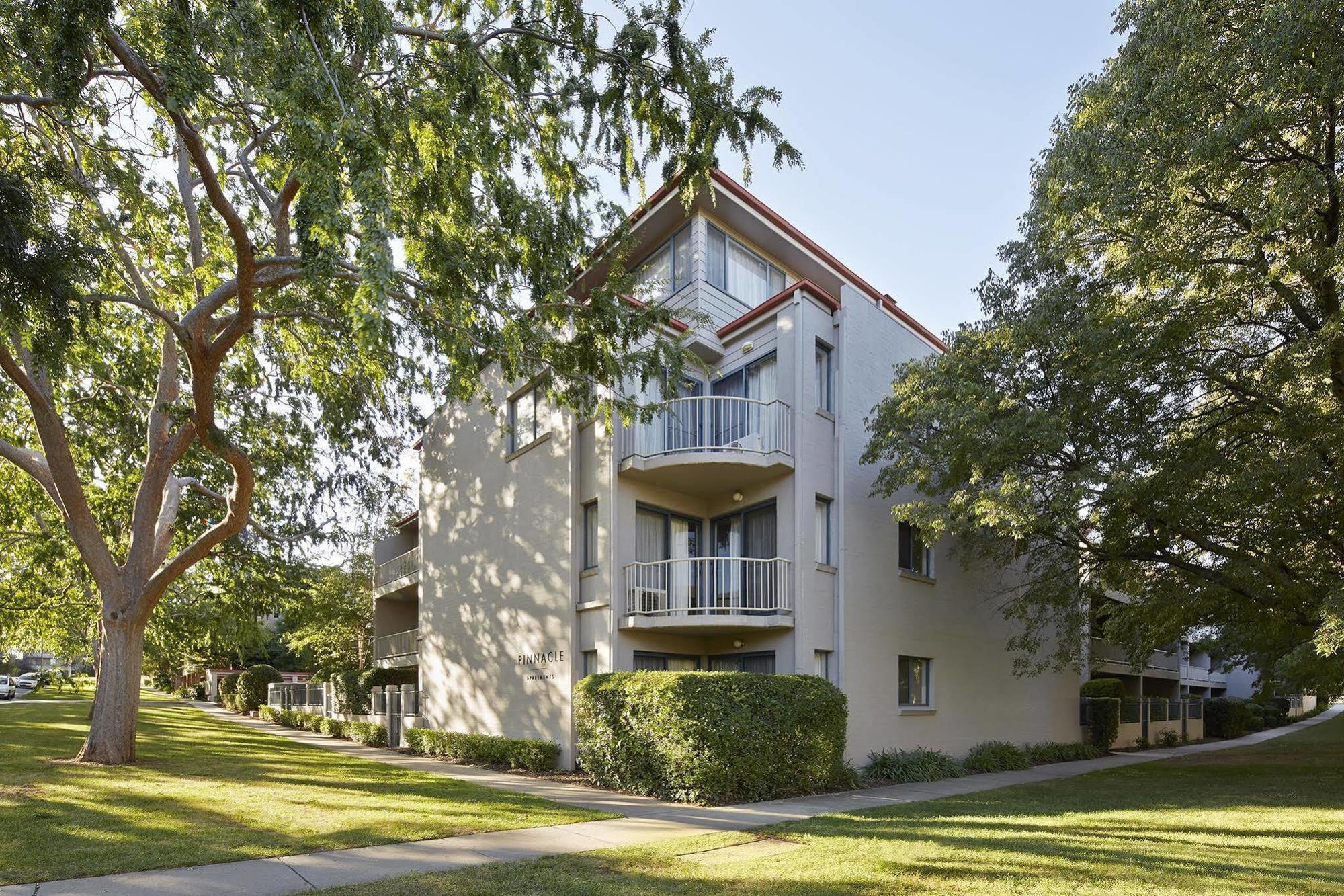 Pinnacle Apartments Canberra Exteriör bild