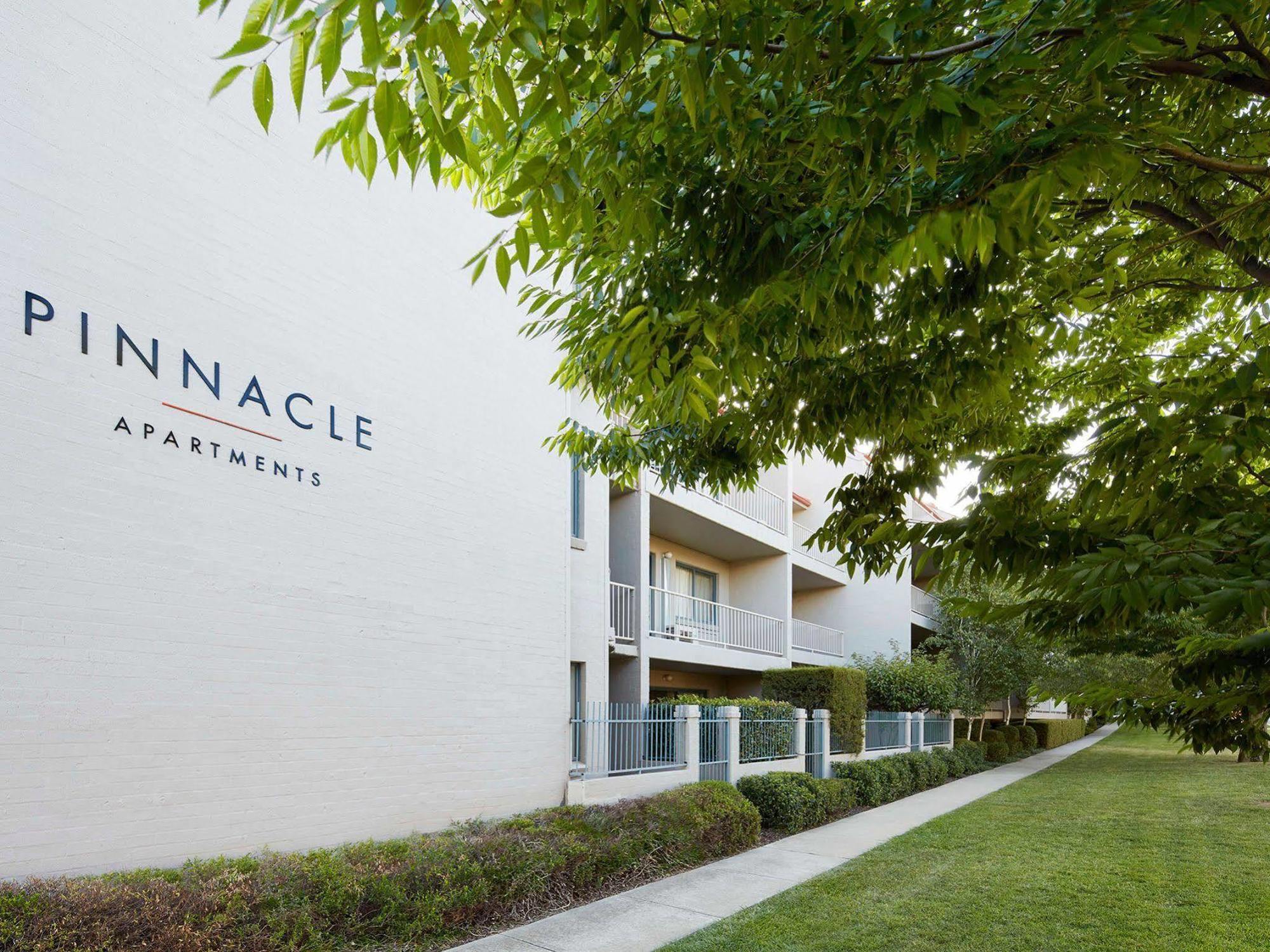 Pinnacle Apartments Canberra Exteriör bild