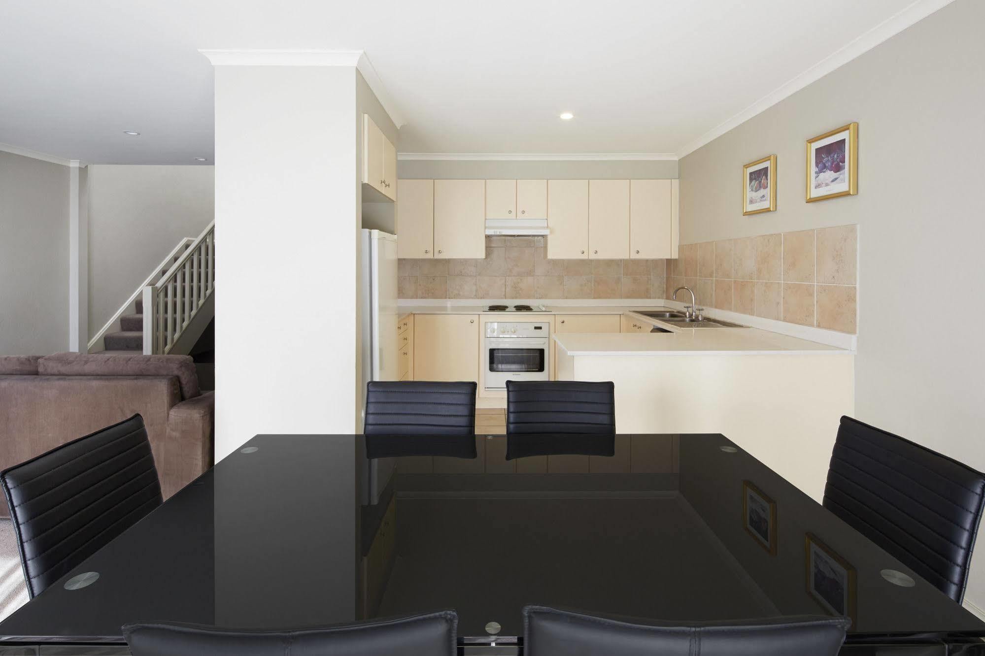 Pinnacle Apartments Canberra Exteriör bild